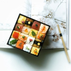 mosaic-sushi-3-57bfe91a212ab__700