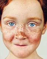 The-beauty-of-the-freckles-by-the-photographer-Brock-Elbank-5a829b9a870f8__700