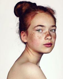 The-beauty-of-the-freckles-by-the-photographer-Brock-Elbank-5a829df8e7230__700