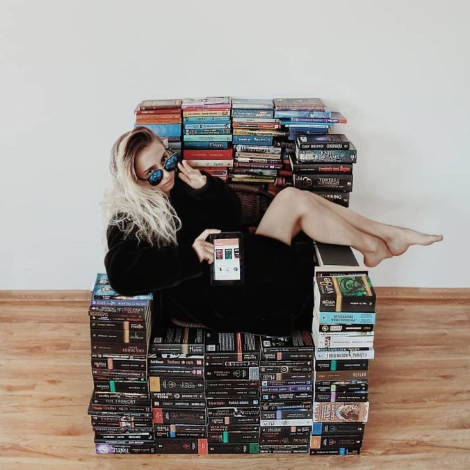 In-love-with-books-this-woman-uses-them-to-make-true-works-of-art-5bc00eb218707__880